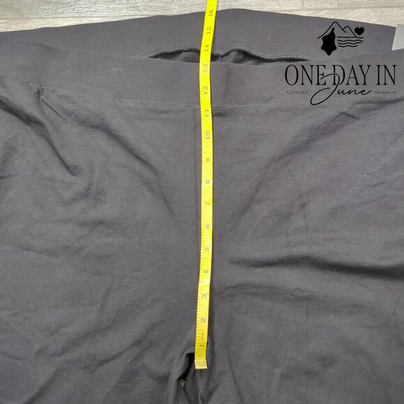 Torrid Plus Size Confetti Crop Pants Size 5X - Picture 4 of 6